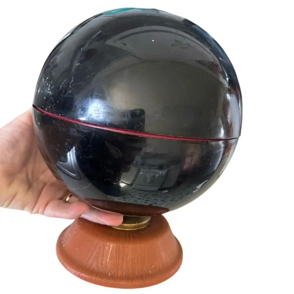 Bowling 300 TK 1165 Bowling Ball Bowler’s Decanter